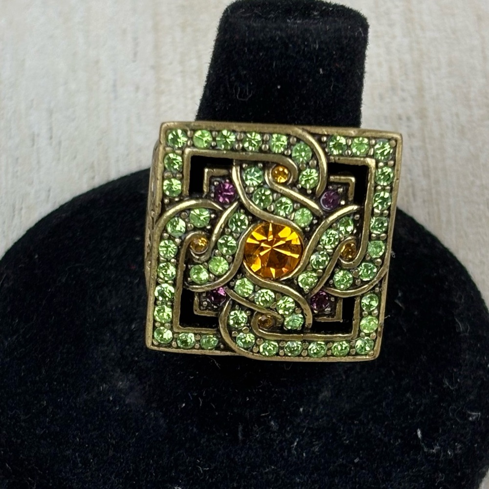 Kathy Levine Elegant Gold and Green Square Ring